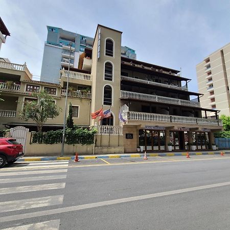 Hotel Martini Vlore Exterior photo