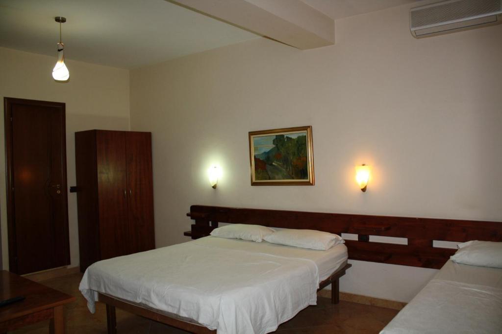 Hotel Martini Vlore Exterior photo