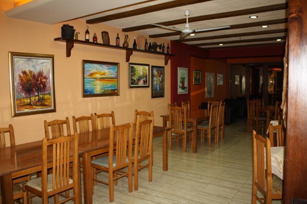 Hotel Martini Vlore Exterior photo