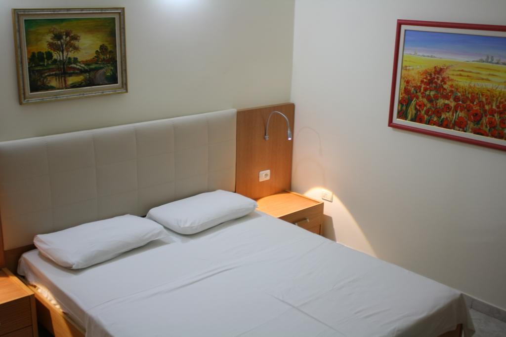Hotel Martini Vlore Room photo
