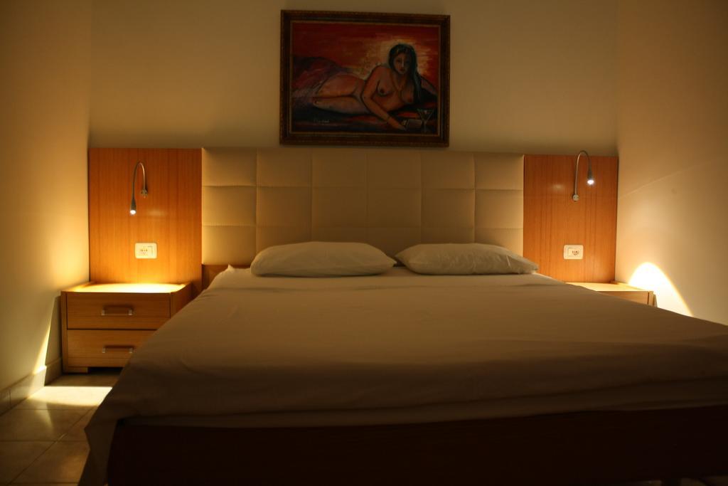 Hotel Martini Vlore Room photo